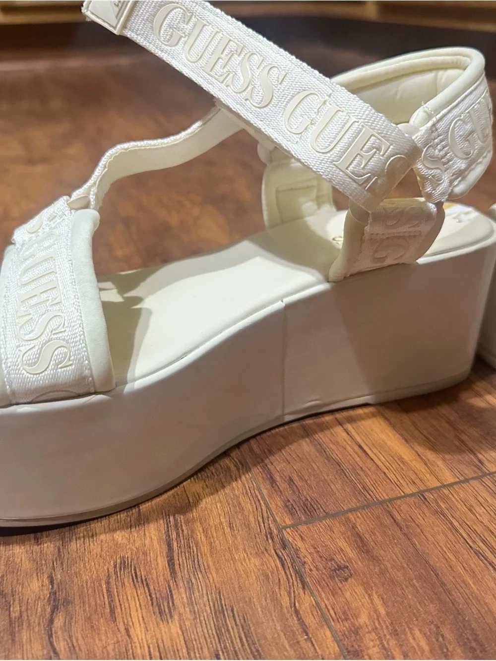 GUESS Cream Embroidered Logo Platform Sandals